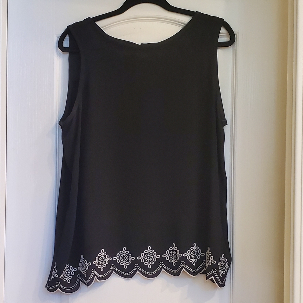 Black scalloped detail top